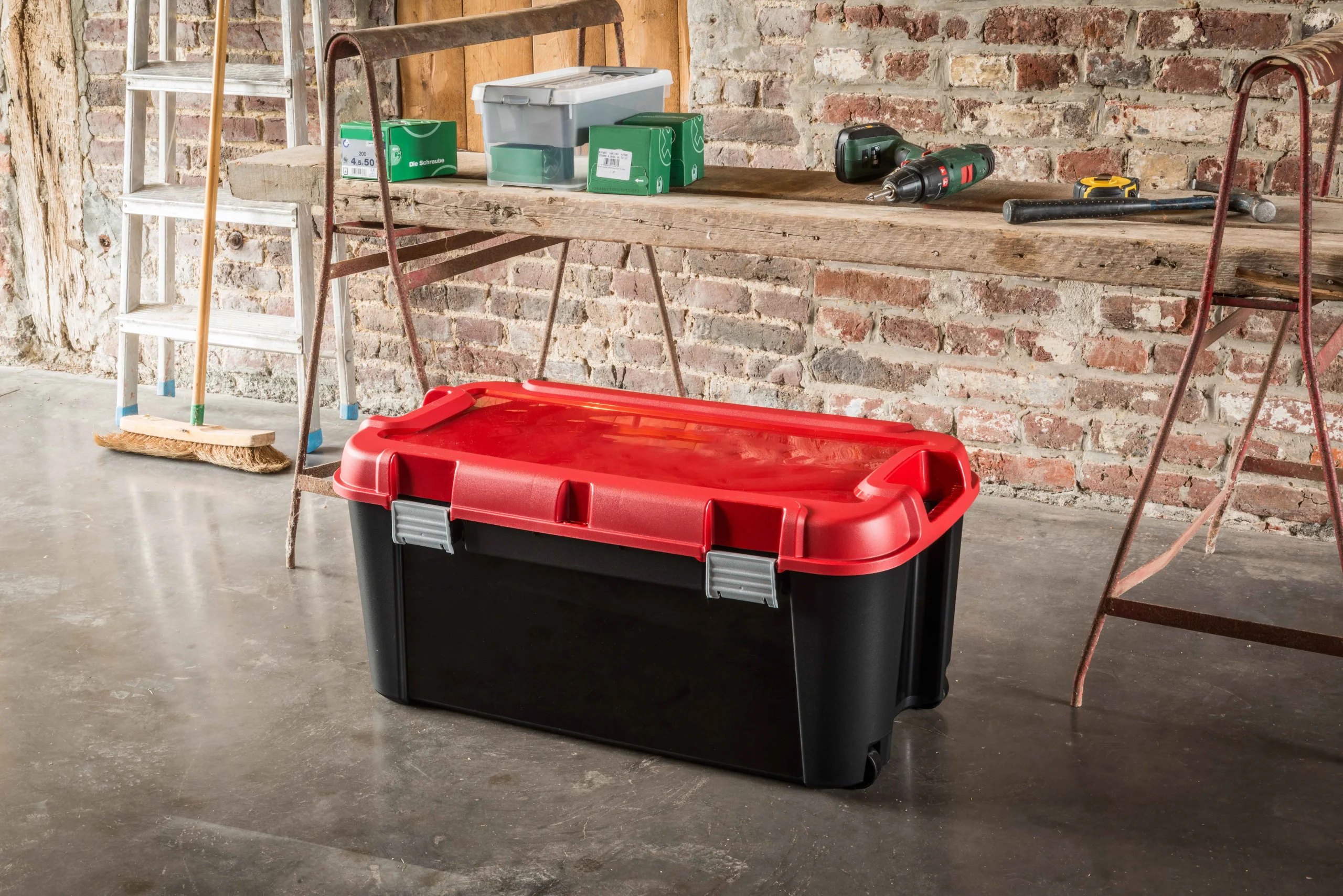 17194550_1_11zon CURVER "TOTEM" CSATOS DOBOZ 80L - Image 1