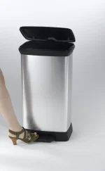 CURVER FÉMHATÁSÚ PEDÁLOS SZÖGLETES SZEMETES 50L - FEKETE/EZÜST - Image 16