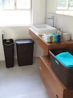 CURVER "STYLE" RATTAN HATÁSÚ SZENNYESTARTÓ 40L - SÖTÉTBARNA - Image 5