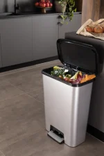 CURVER "COMPATTA" FÉMHATÁSÚ TÉGLALAP ALAKÚ PEDÁLOS SZEMETES 50L - Image 8