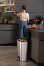 CURVER "COMPATTA" FÉMHATÁSÚ TÉGLALAP ALAKÚ PEDÁLOS SZEMETES 50L - Image 6